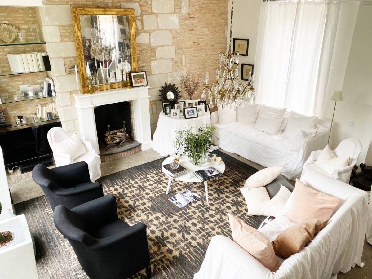 interieur maison chargé