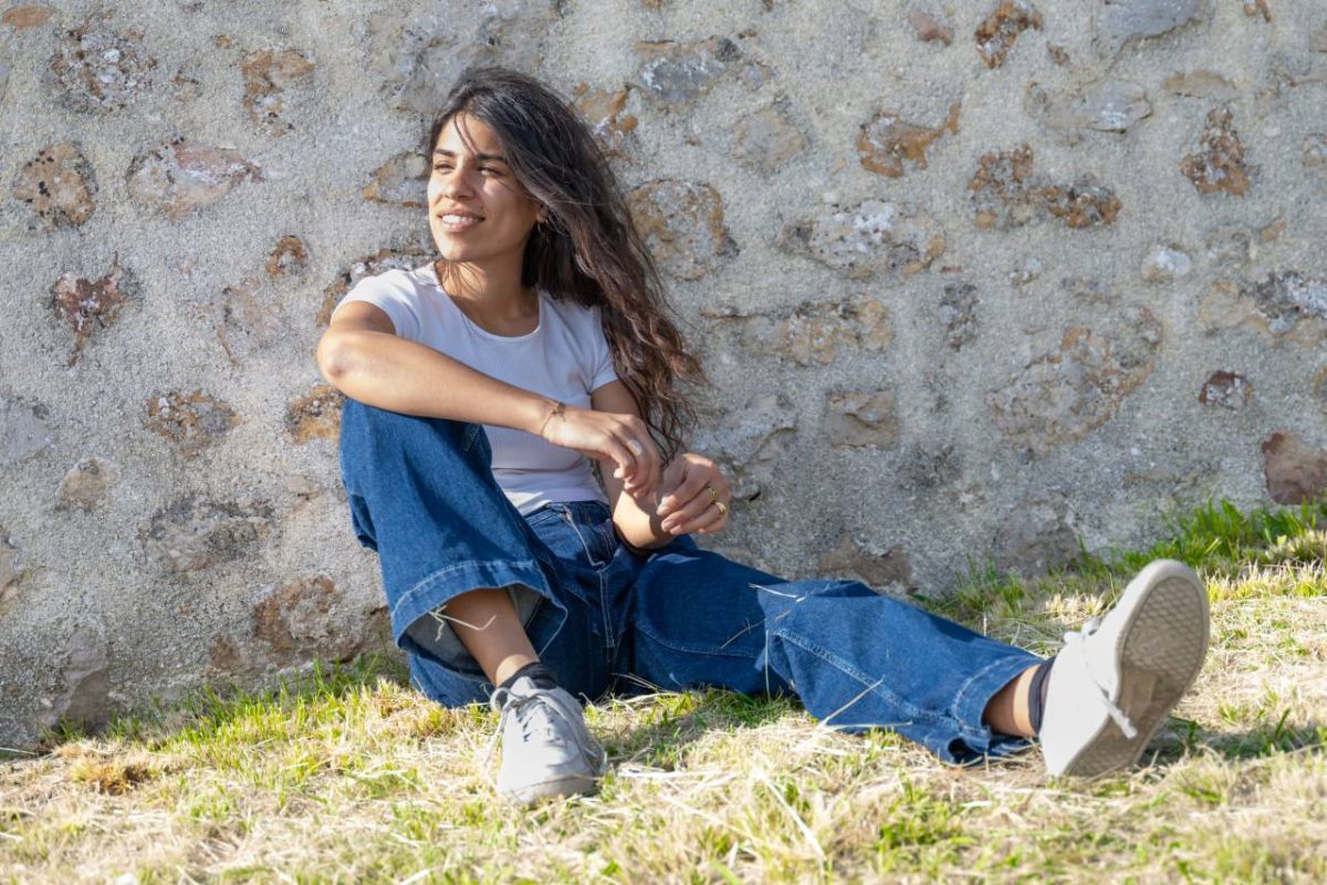femme en jean
